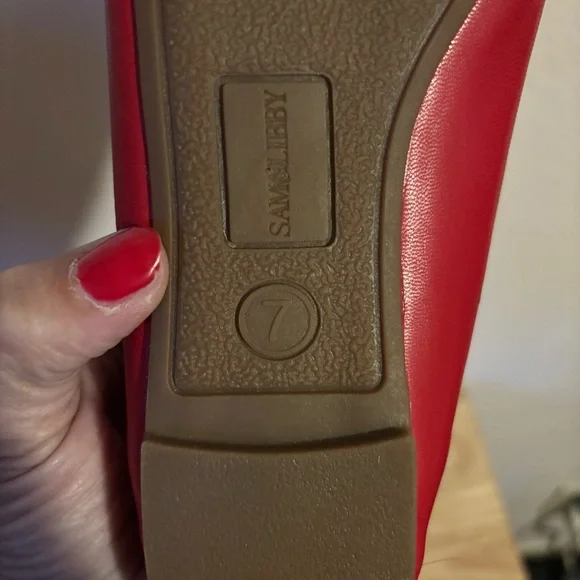 Cute Woman’s Red Scalloped Edge Flats, Size 7 Ballerina Flats, Pinup Flats - Picture 8 of 11